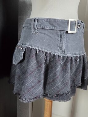 Y2k vintage grey denim layered skirt attached belt zip pockets Sz 11 Miss Bisou